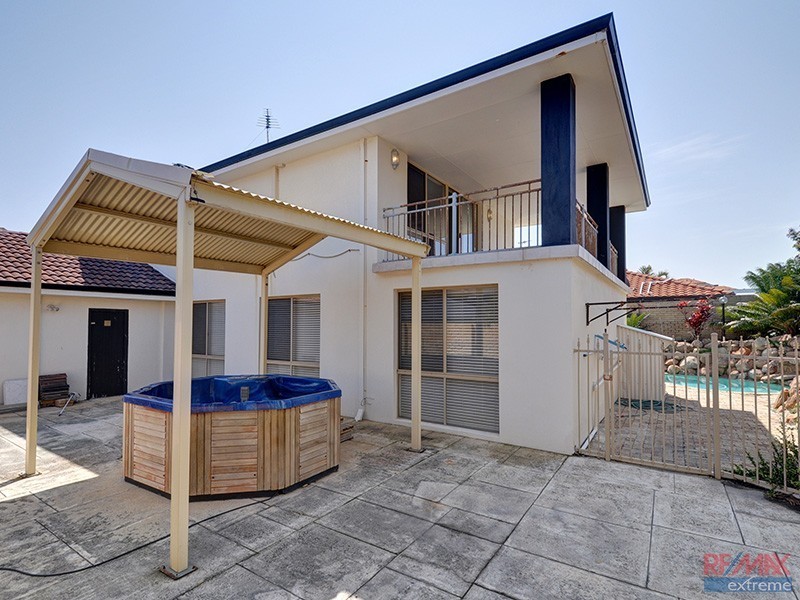 4 Tees Court, Mindarie WA 6030