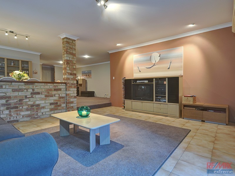 5 Bowes Court, Kingsley WA 6026