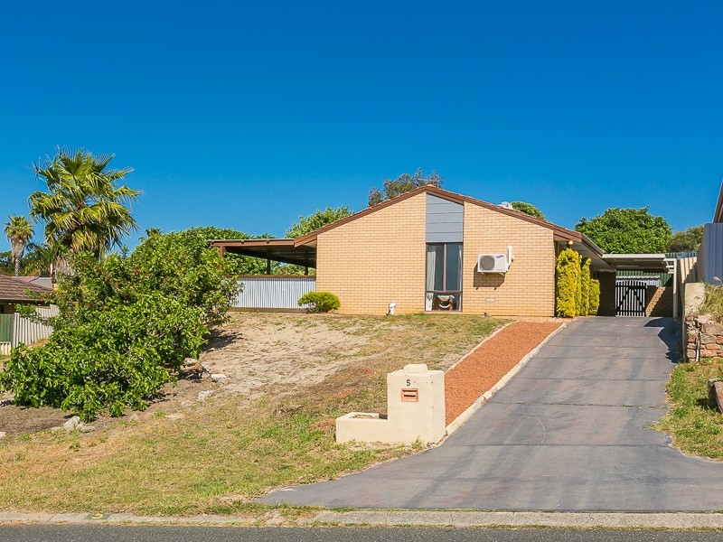 5 Tamma Court, Heathridge WA 6027