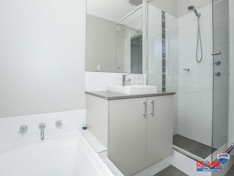 10 Mamoose Road, Banksia Grove WA 6031