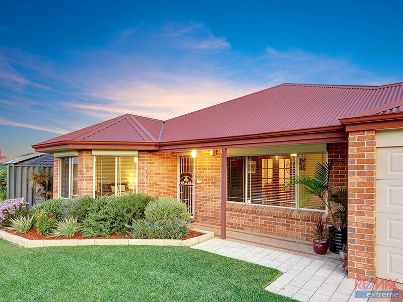 42 Alpina Promenade, Banksia Grove WA 6031