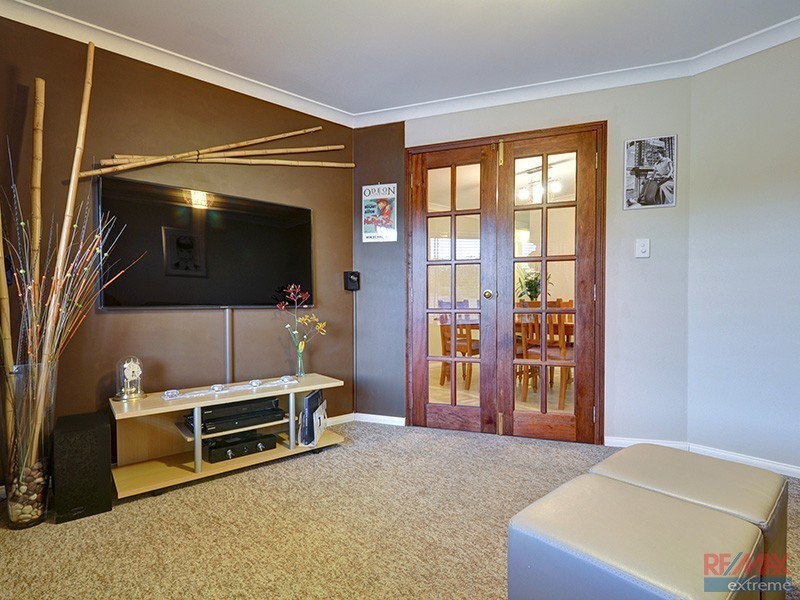 42 Alpina Promenade, Banksia Grove WA 6031