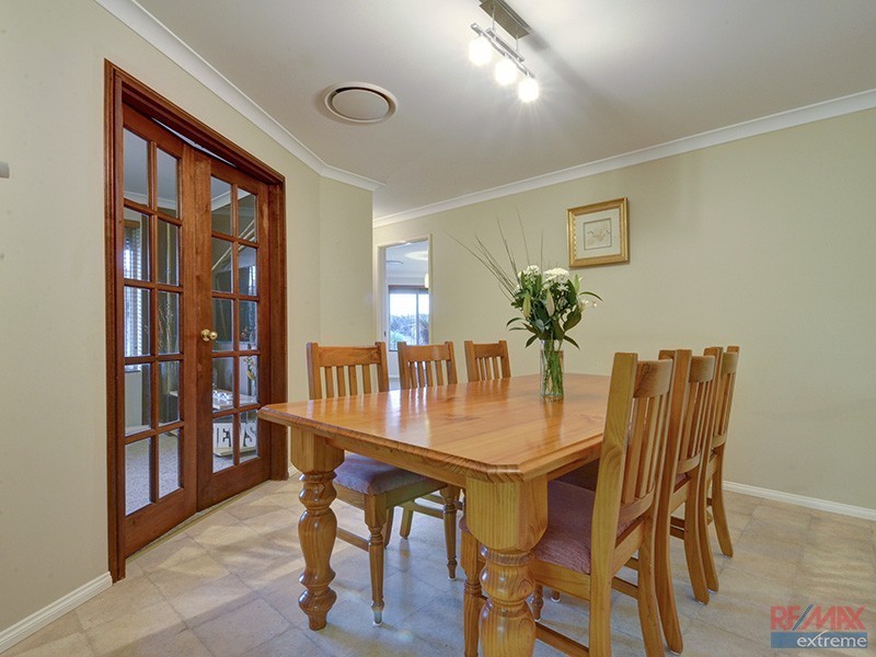 42 Alpina Promenade, Banksia Grove WA 6031