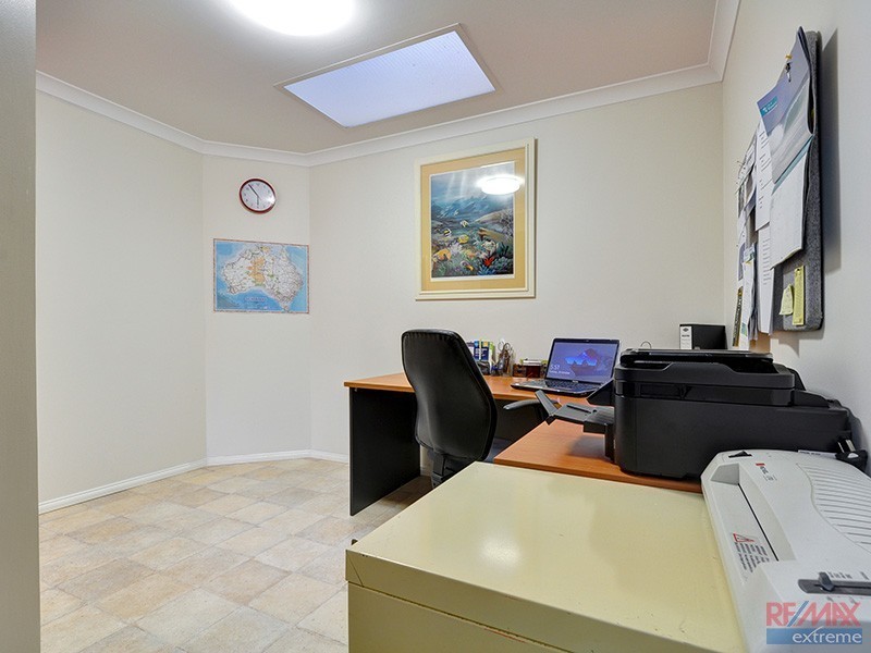 42 Alpina Promenade, Banksia Grove WA 6031