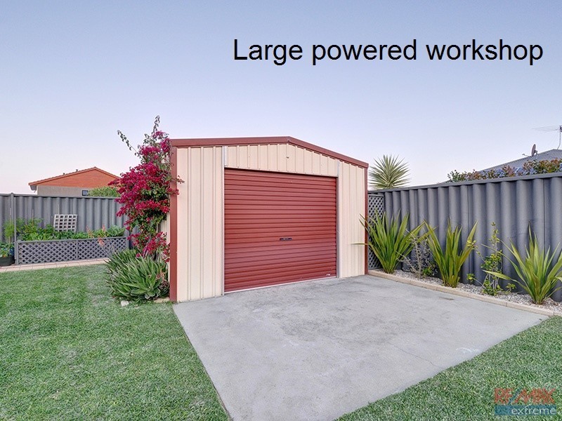 42 Alpina Promenade, Banksia Grove WA 6031