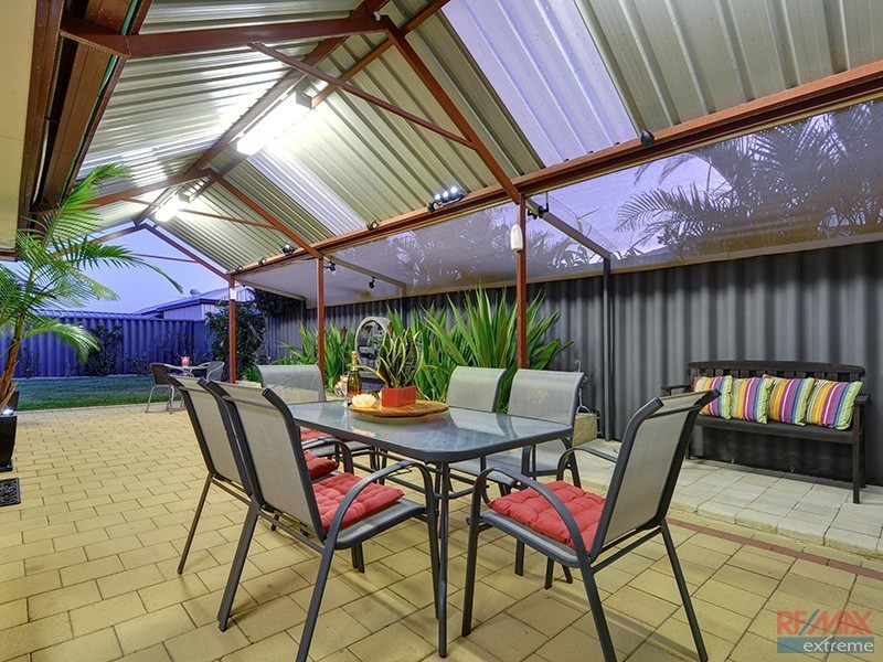 42 Alpina Promenade, Banksia Grove WA 6031
