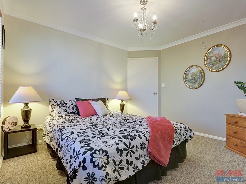 42 Alpina Promenade, Banksia Grove WA 6031