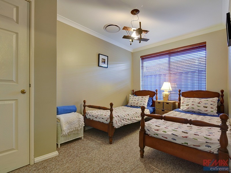 42 Alpina Promenade, Banksia Grove WA 6031