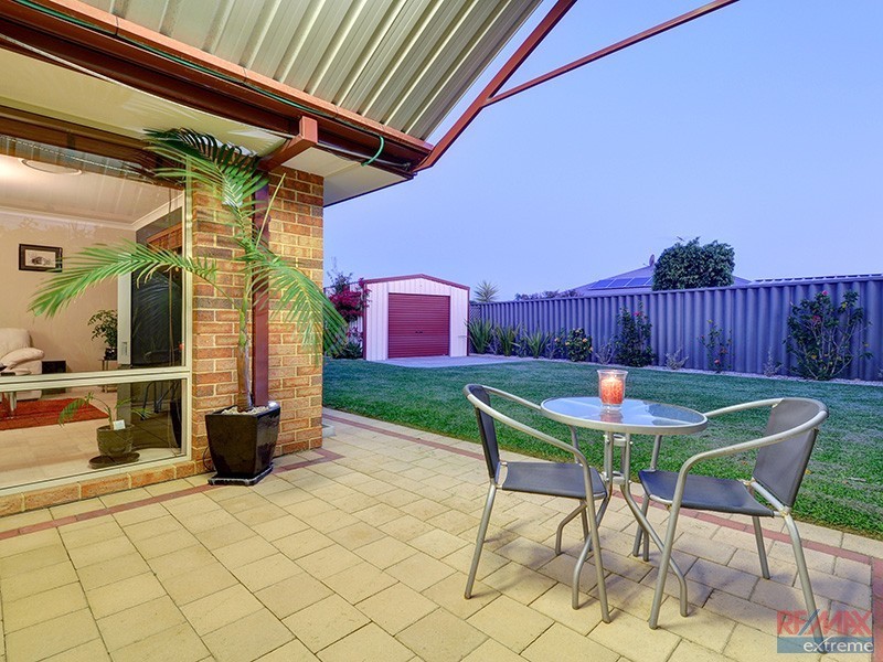 42 Alpina Promenade, Banksia Grove WA 6031