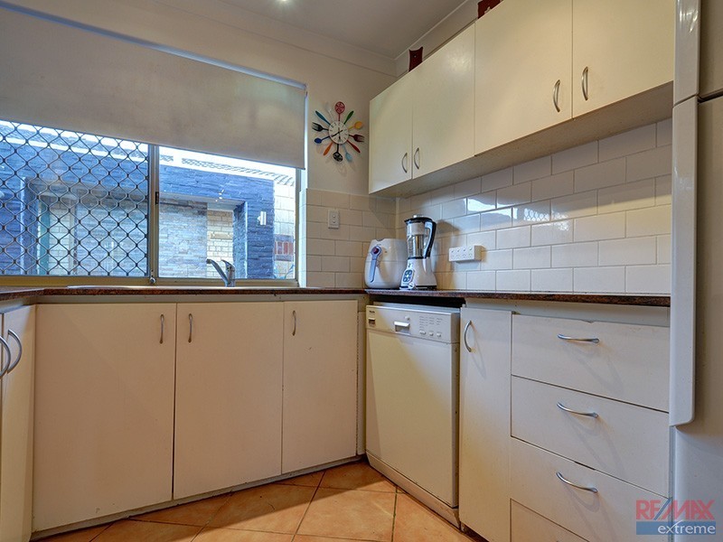 12 Greenfields Circle, Hocking WA 6065