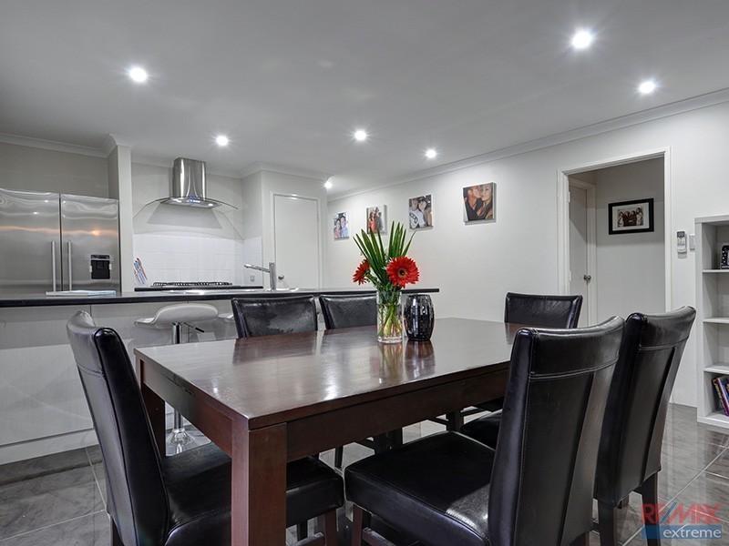 11 Dillwynia Bend, Banksia Grove WA 6031