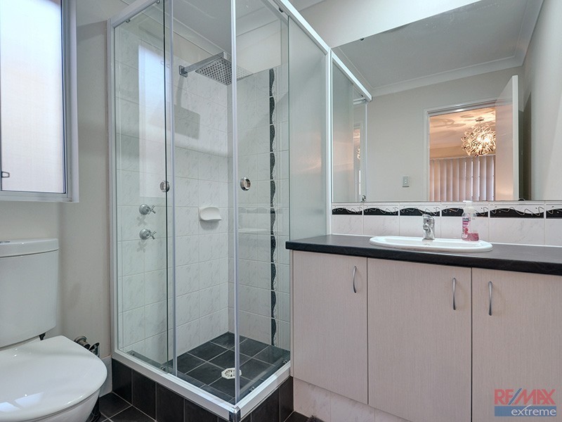 11 Dillwynia Bend, Banksia Grove WA 6031