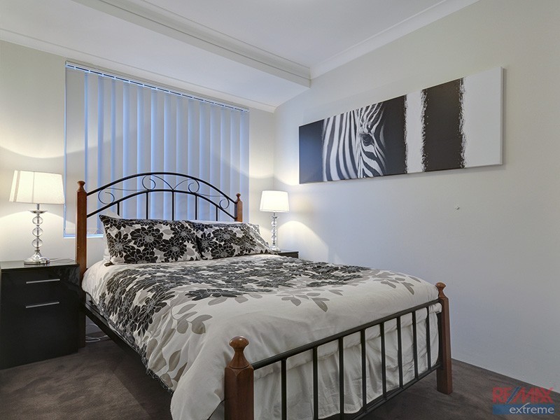 11 Dillwynia Bend, Banksia Grove WA 6031