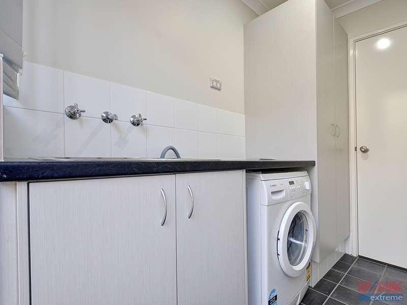 11 Dillwynia Bend, Banksia Grove WA 6031