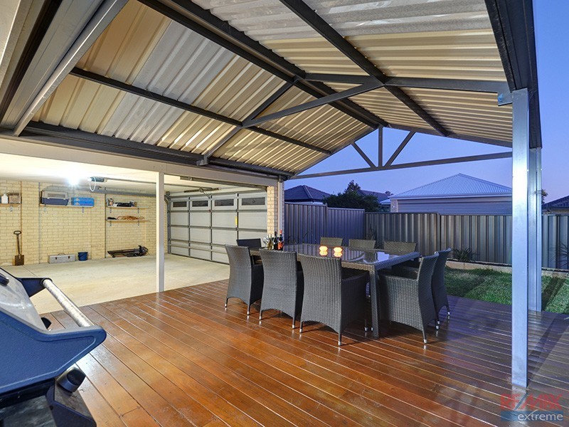 11 Dillwynia Bend, Banksia Grove WA 6031