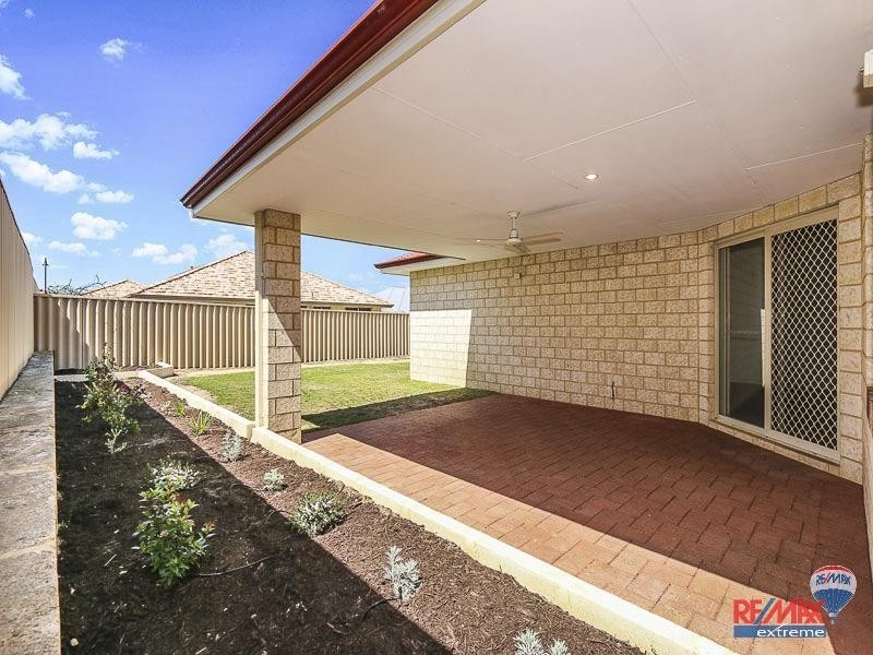 36 Fairbourne Approach, Butler WA 6036