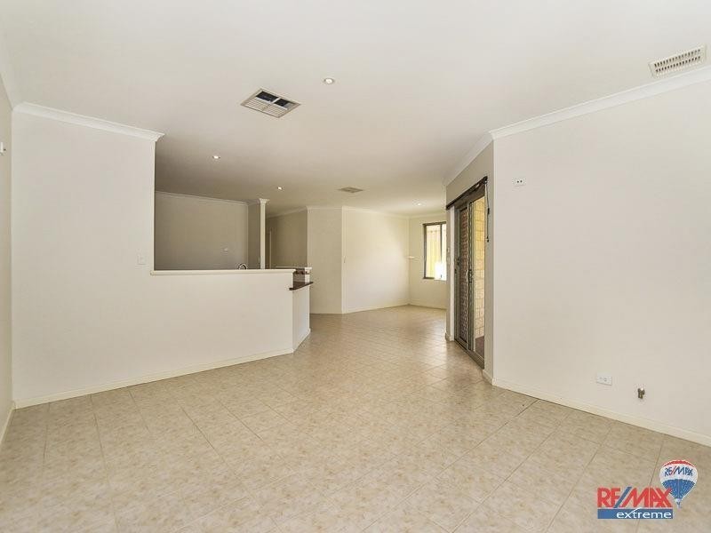 36 Fairbourne Approach, Butler WA 6036
