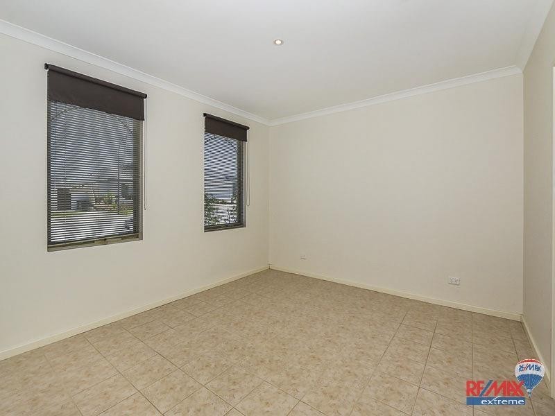 36 Fairbourne Approach, Butler WA 6036