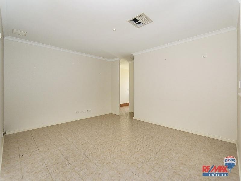 36 Fairbourne Approach, Butler WA 6036