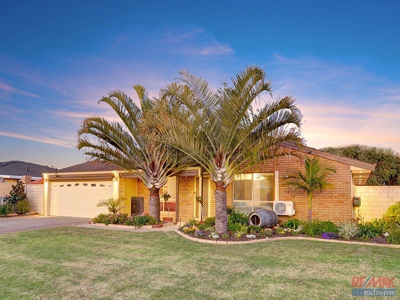 6 Woodlands Grove, Hocking WA 6065