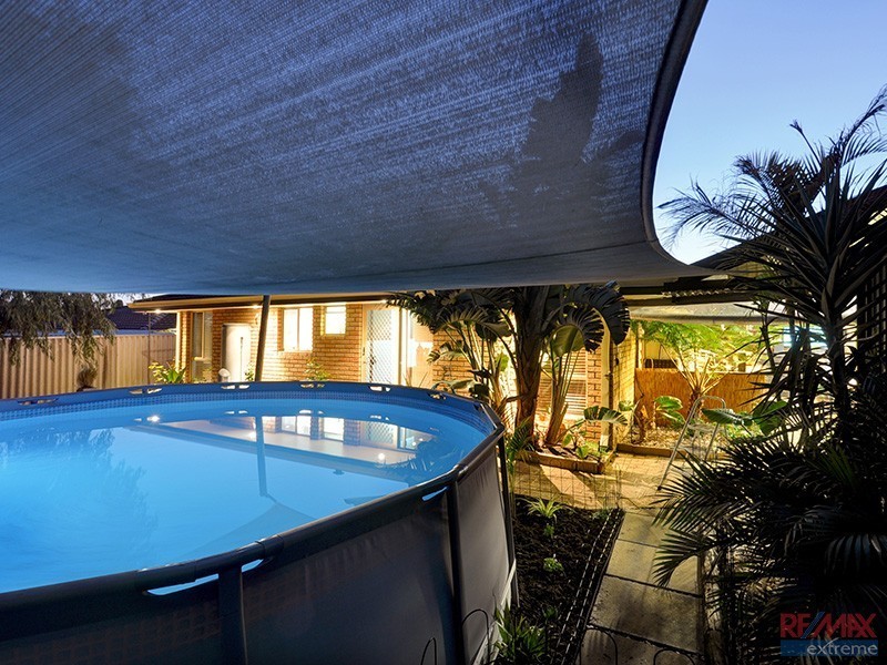 6 Woodlands Grove, Hocking WA 6065