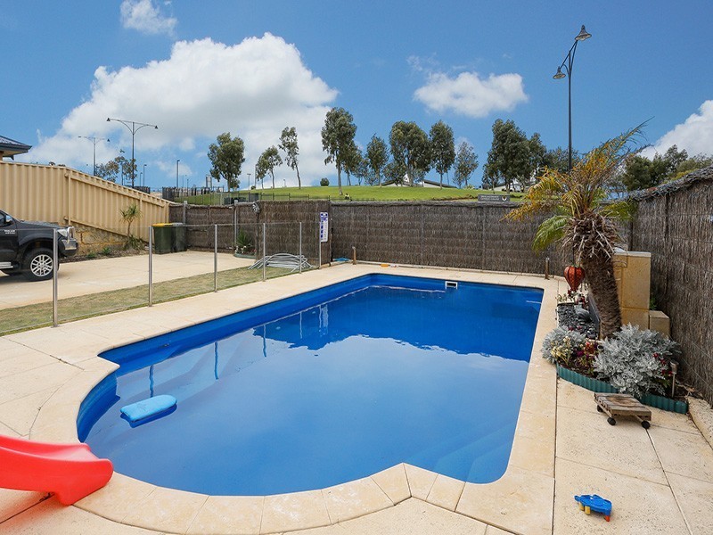 11 Bradman Drive, Butler WA 6036
