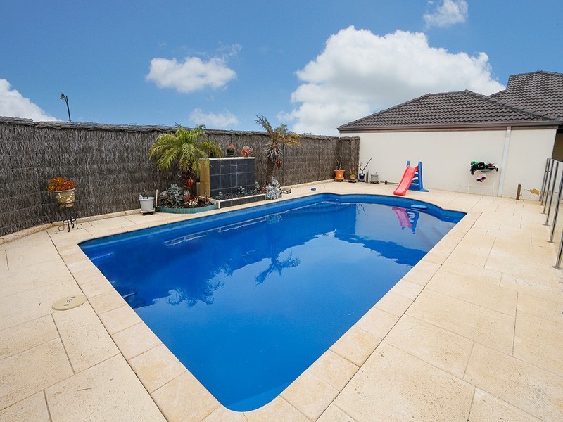 11 Bradman Drive, Butler WA 6036