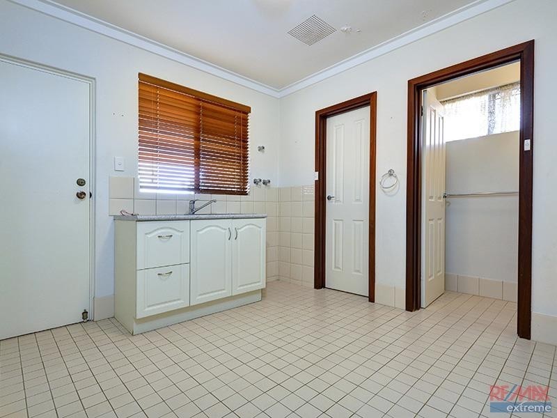 86 East Road, Pearsall WA 6065