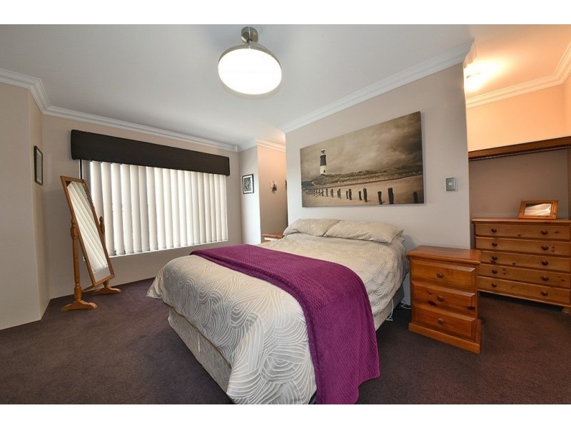 4 Bittern Street, Tapping WA 6065