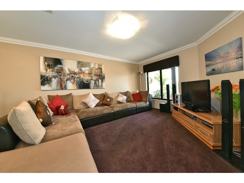 4 Bittern Street, Tapping WA 6065