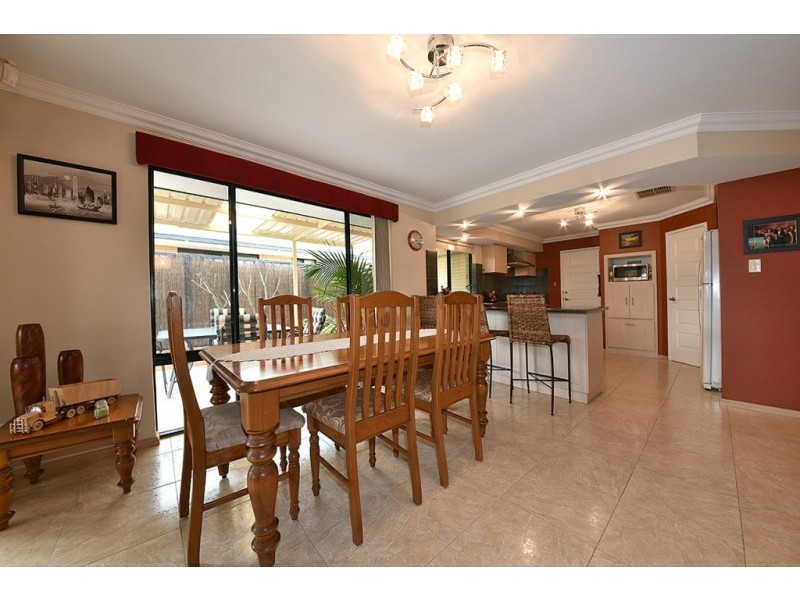 4 Bittern Street, Tapping WA 6065