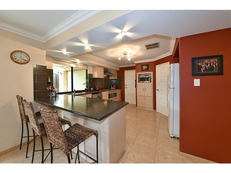 4 Bittern Street, Tapping WA 6065