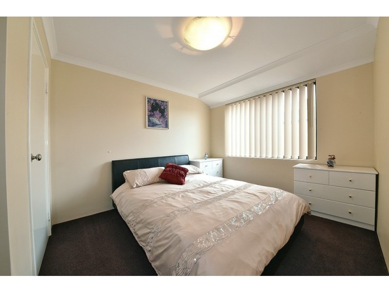 4 Bittern Street, Tapping WA 6065