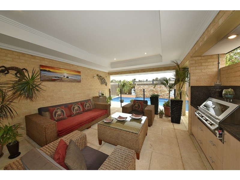 4 Bittern Street, Tapping WA 6065