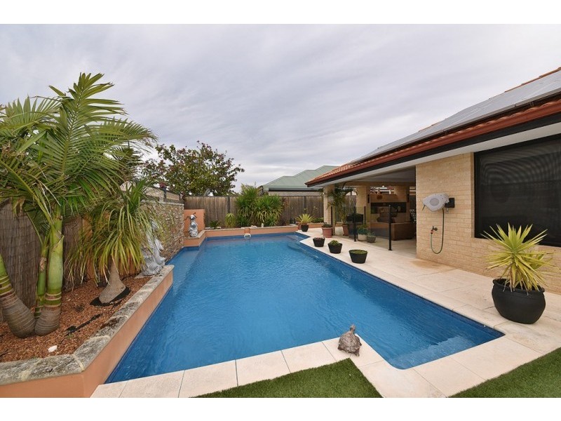 4 Bittern Street, Tapping WA 6065