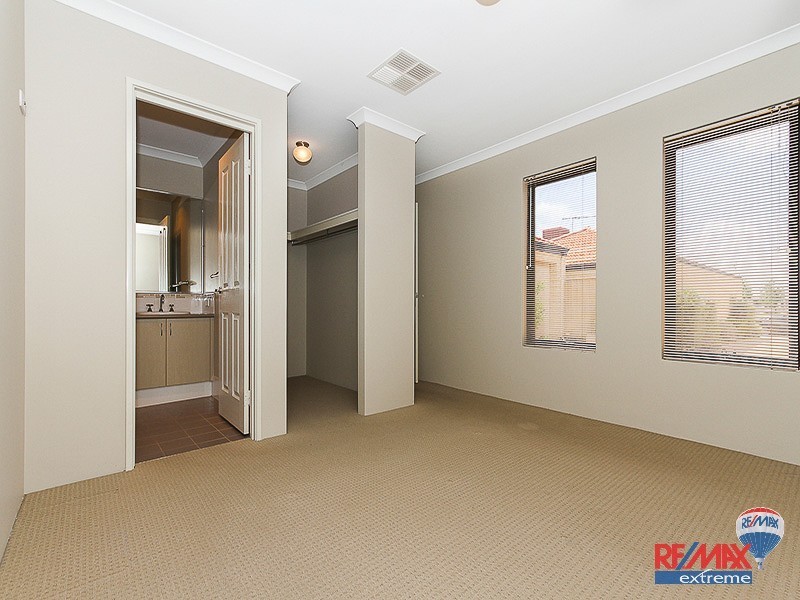 22b Beachwood Crescent, Butler WA 6036