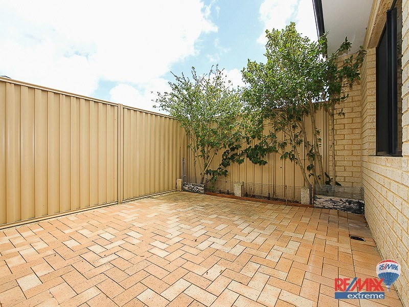 22b Beachwood Crescent, Butler WA 6036