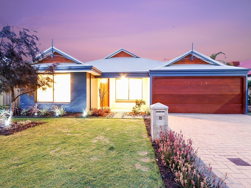 15 Dunsfold St, Butler WA 6036