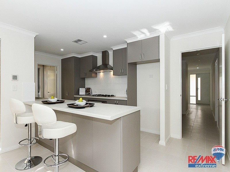 2/50 Toledo Drive, Hocking WA 6065