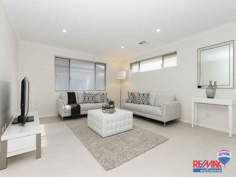 2/50 Toledo Drive, Hocking WA 6065