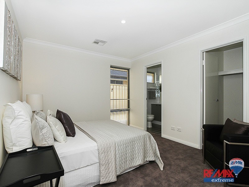 2/50 Toledo Drive, Hocking WA 6065