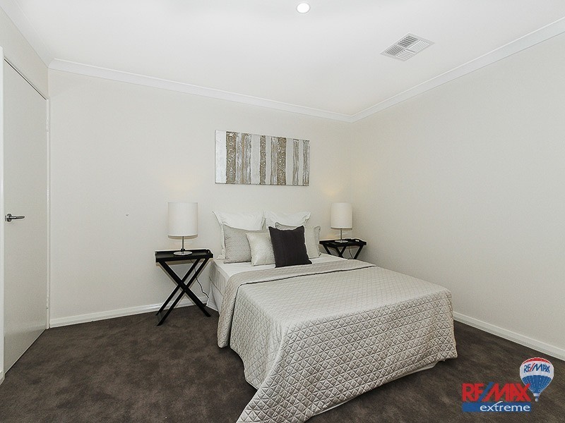 2/50 Toledo Drive, Hocking WA 6065