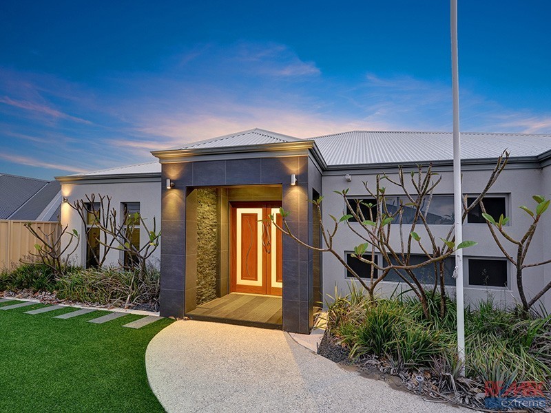 14 Toledo Drive, Hocking WA 6065