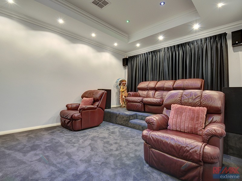 14 Toledo Drive, Hocking WA 6065