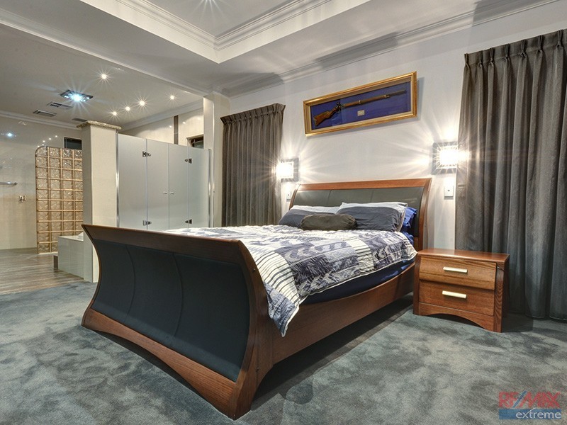 14 Toledo Drive, Hocking WA 6065