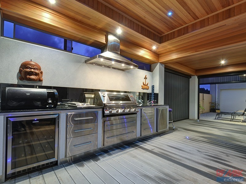 14 Toledo Drive, Hocking WA 6065