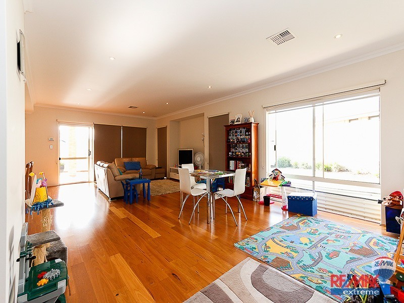 7 Skye Place, Banksia Grove WA 6031