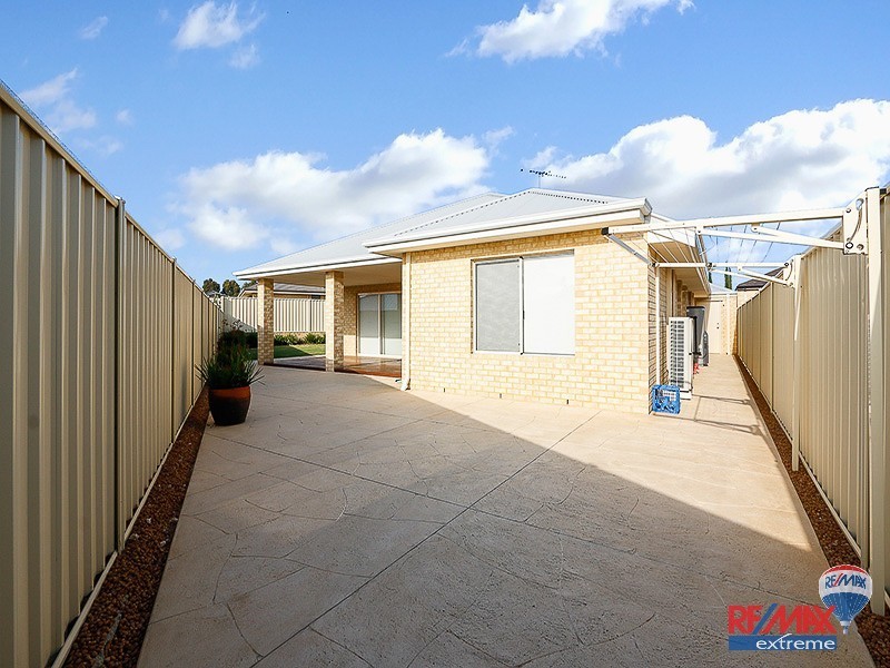 7 Skye Place, Banksia Grove WA 6031