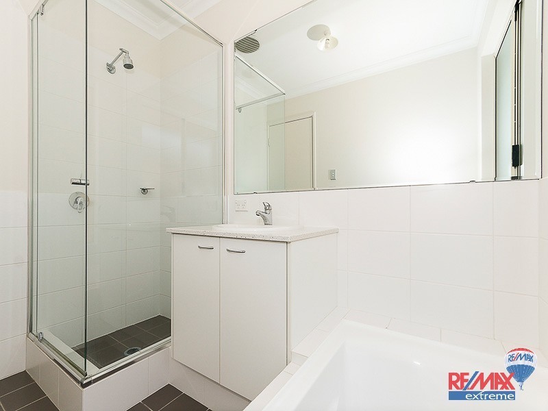 7 Skye Place, Banksia Grove WA 6031