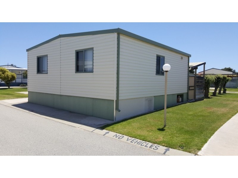 33/1 Williams Way, Seabird WA 6042